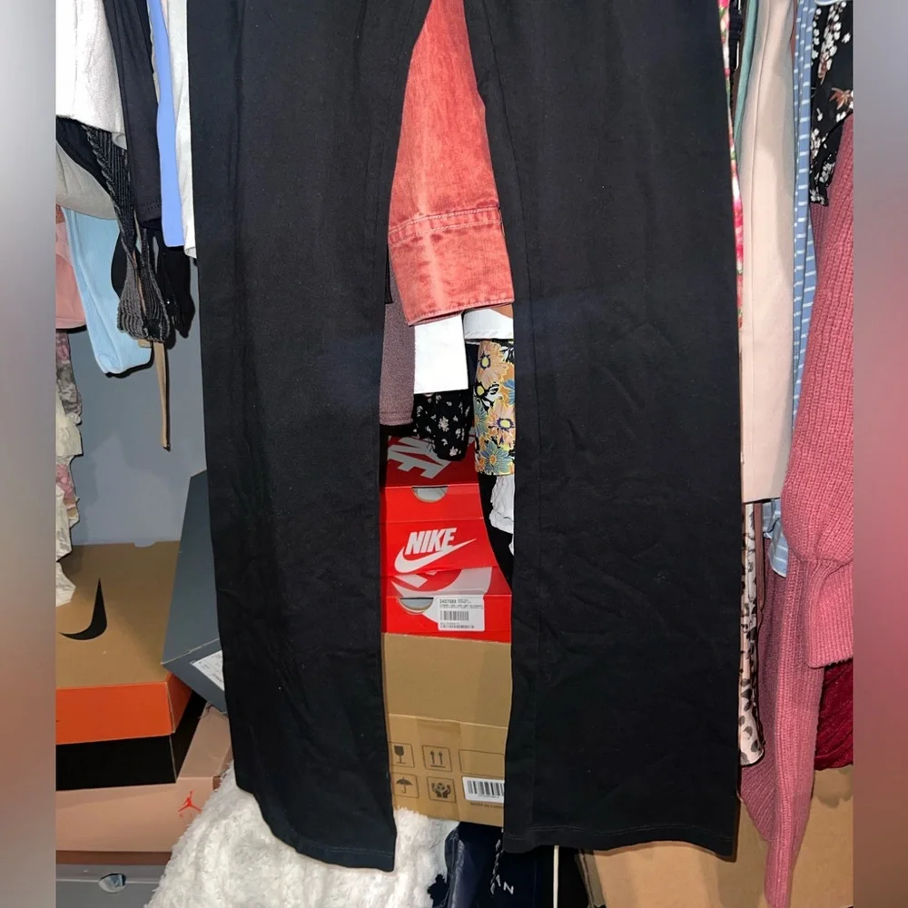 NWOT PINK Victoria's Secret Black Leggings with Colorful Logo - Picture 2 of 5